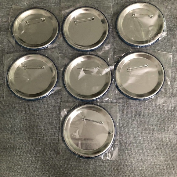 Set Of 7 Disney D23 Expo 2009 Button Pin Badge UNOPENED Complete New Sealed - Picture 9 of 9